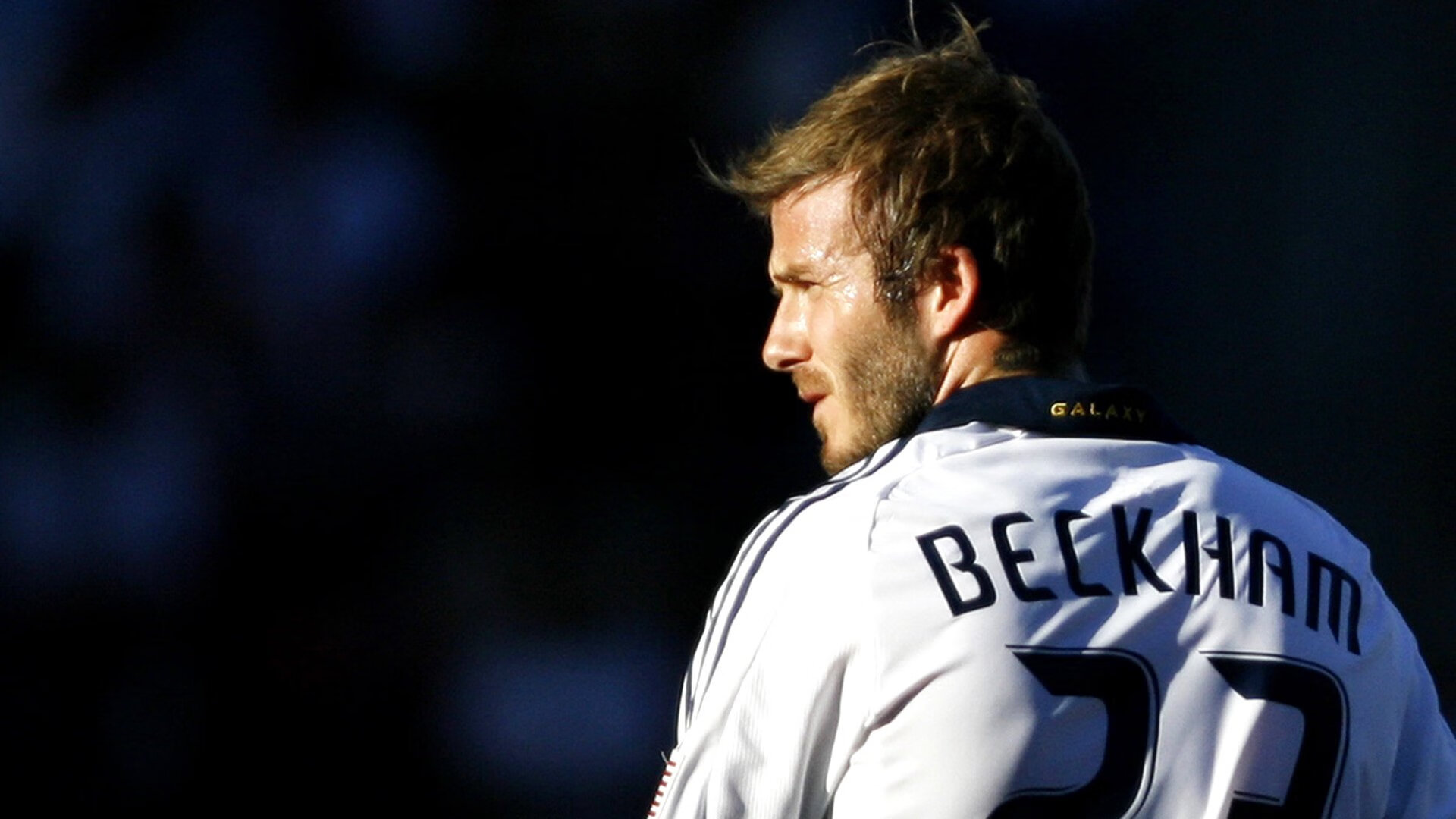 布莱顿锋线冲击力十足制造持续威胁，布莱顿战术